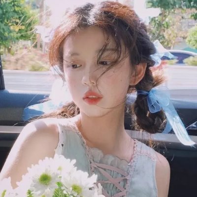 女孩罗塞玛莉